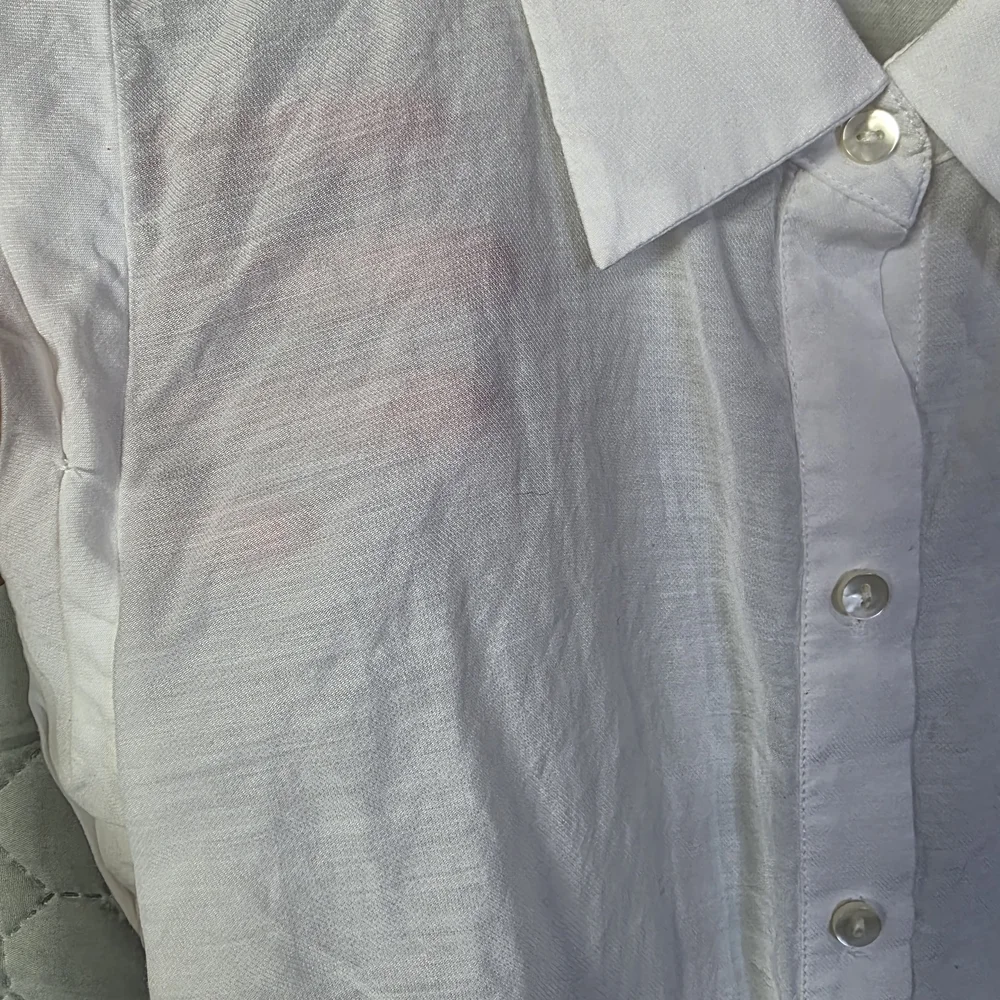 Ann Taylor White Sleeveless Button-Up Blouse Sz 10 - Picture 4 of 11